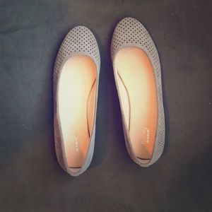 NWOT Dr. Scholl’s grey perforated flats